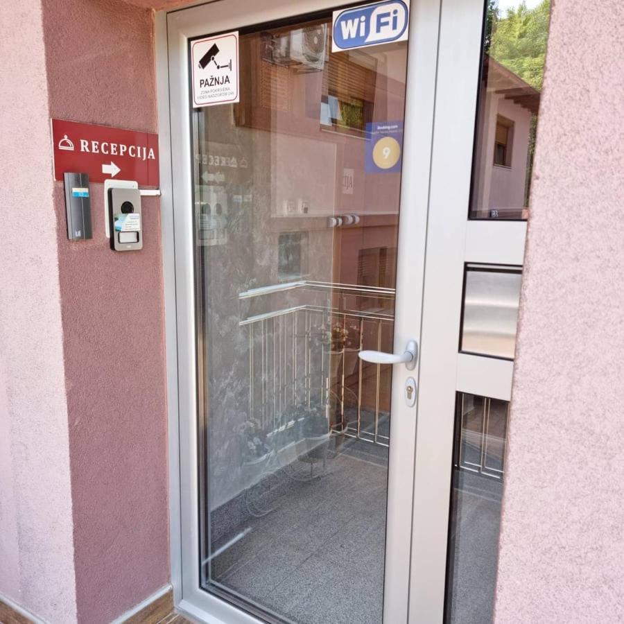Apartmani Vesto Banja Luka Eksteriør billede