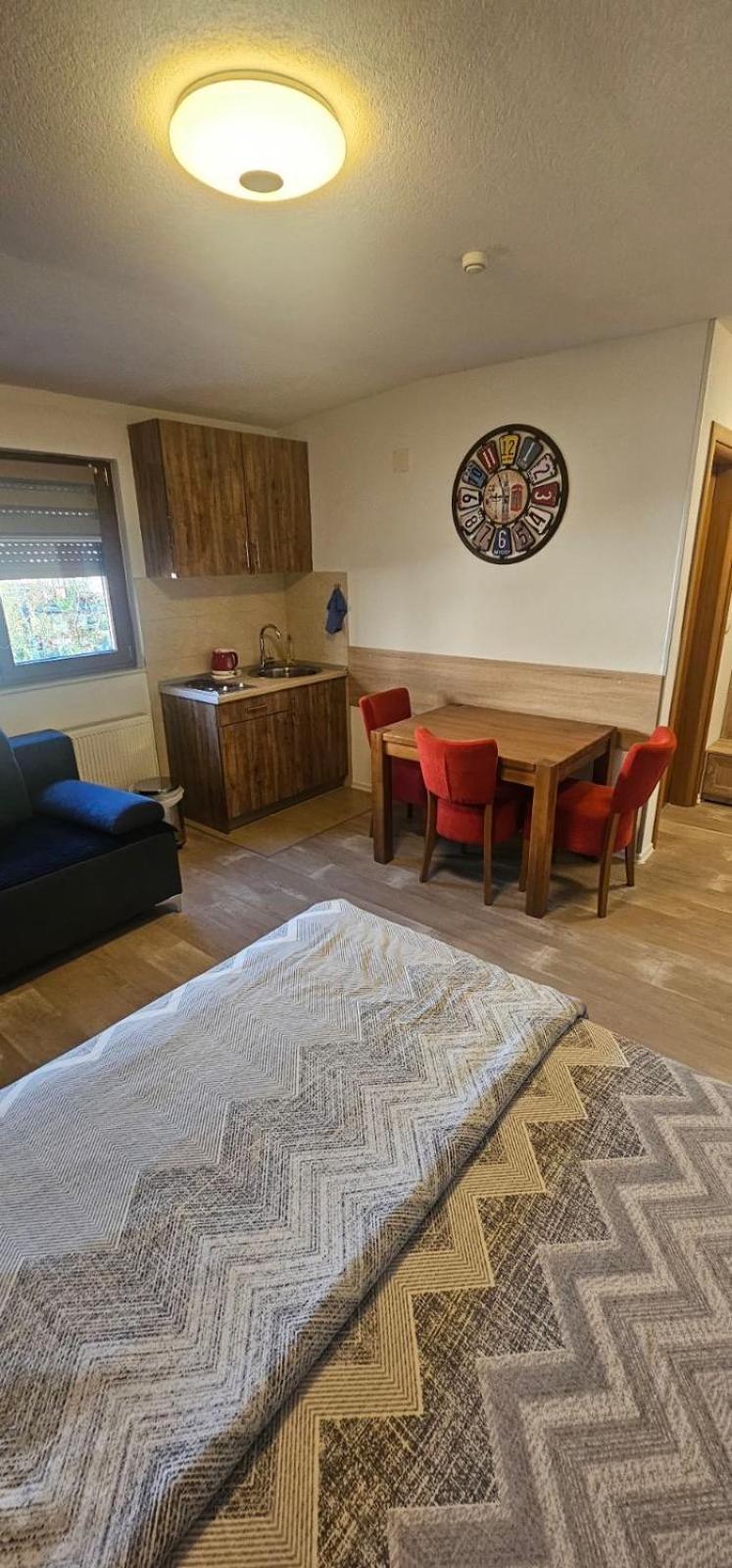 Apartmani Vesto Banja Luka Eksteriør billede